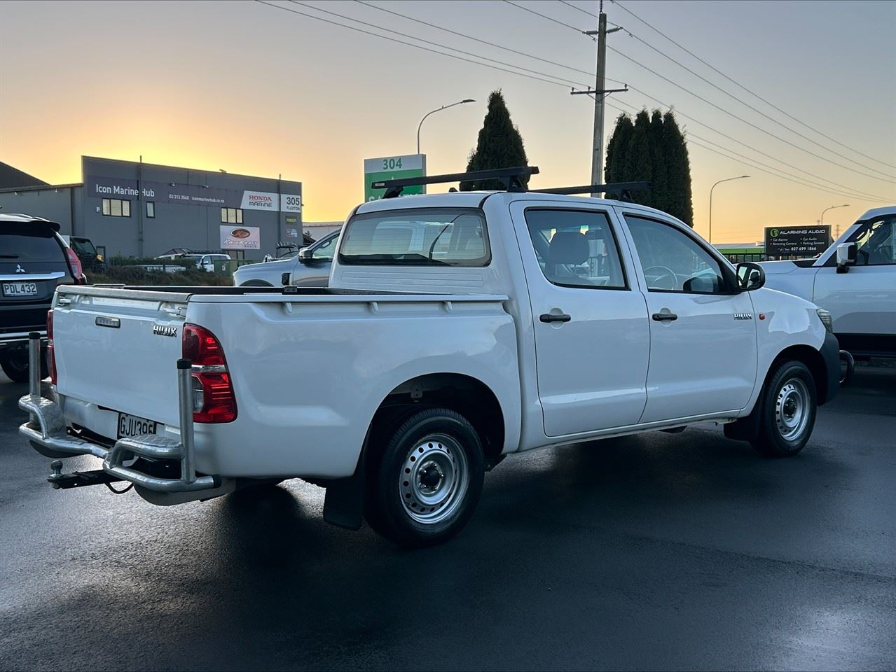 Vehicle image 3