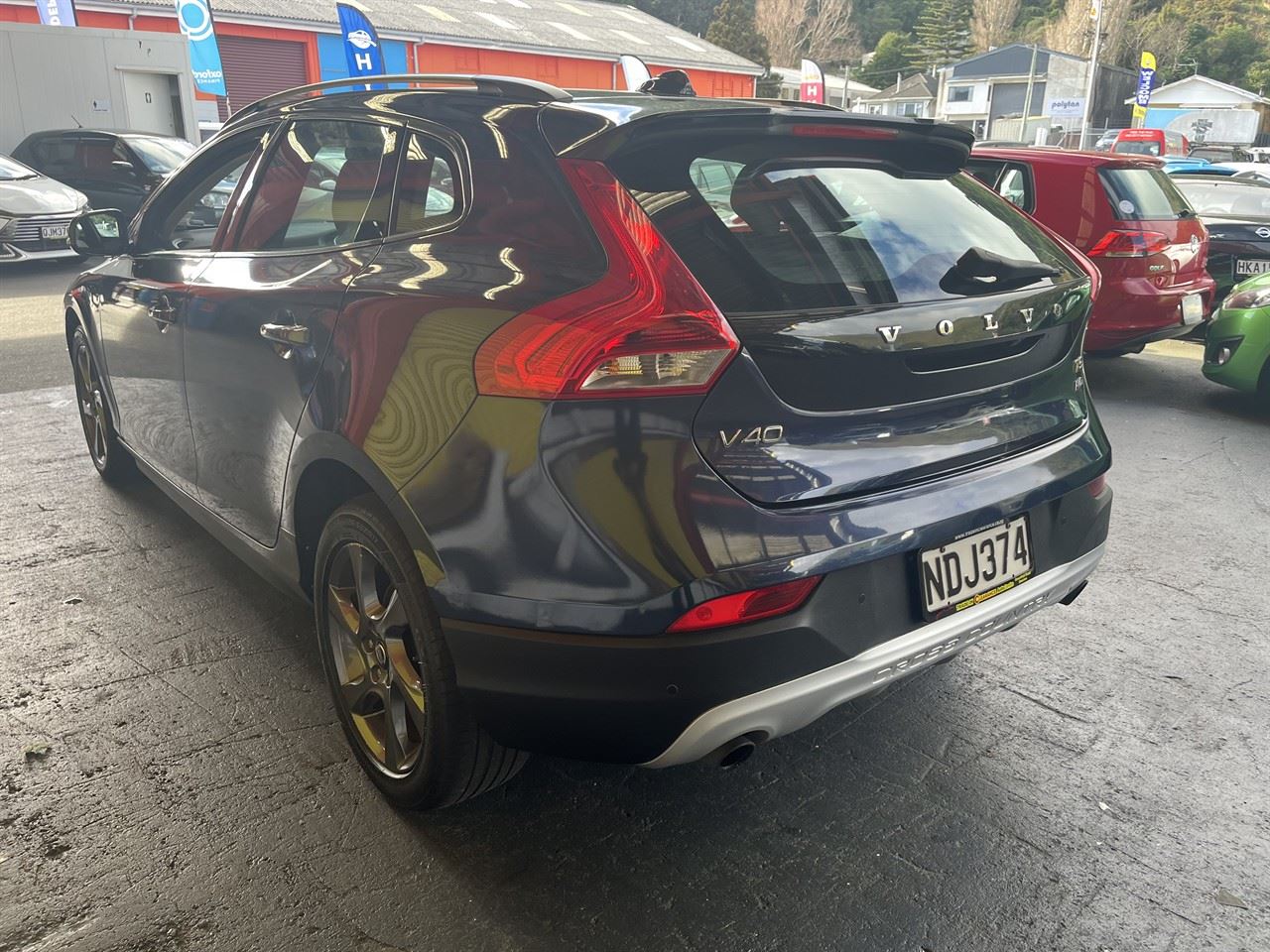 Vehicle image 4