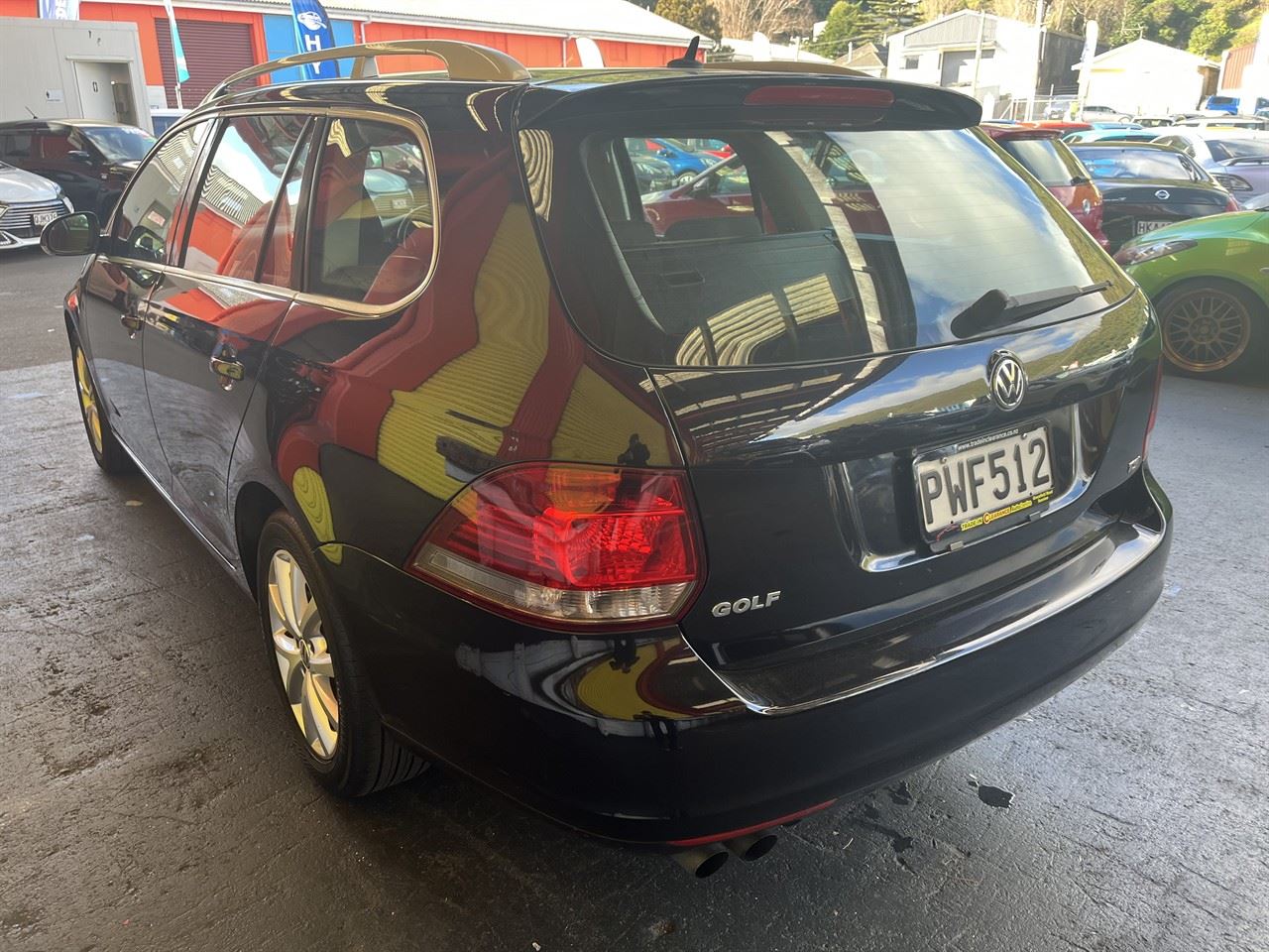 Vehicle image 4