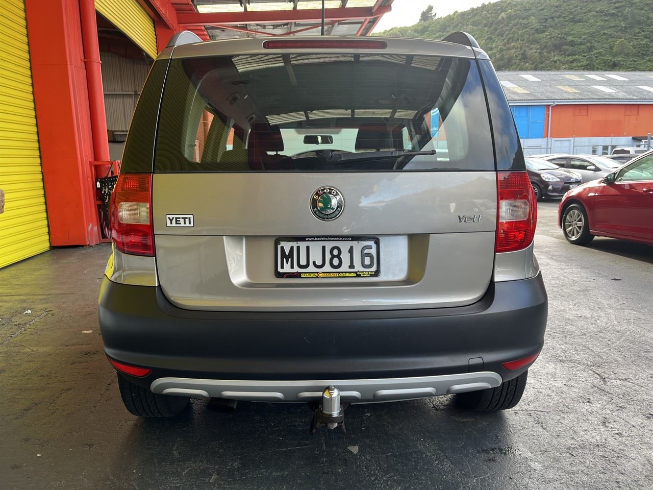 Vehicle image 5