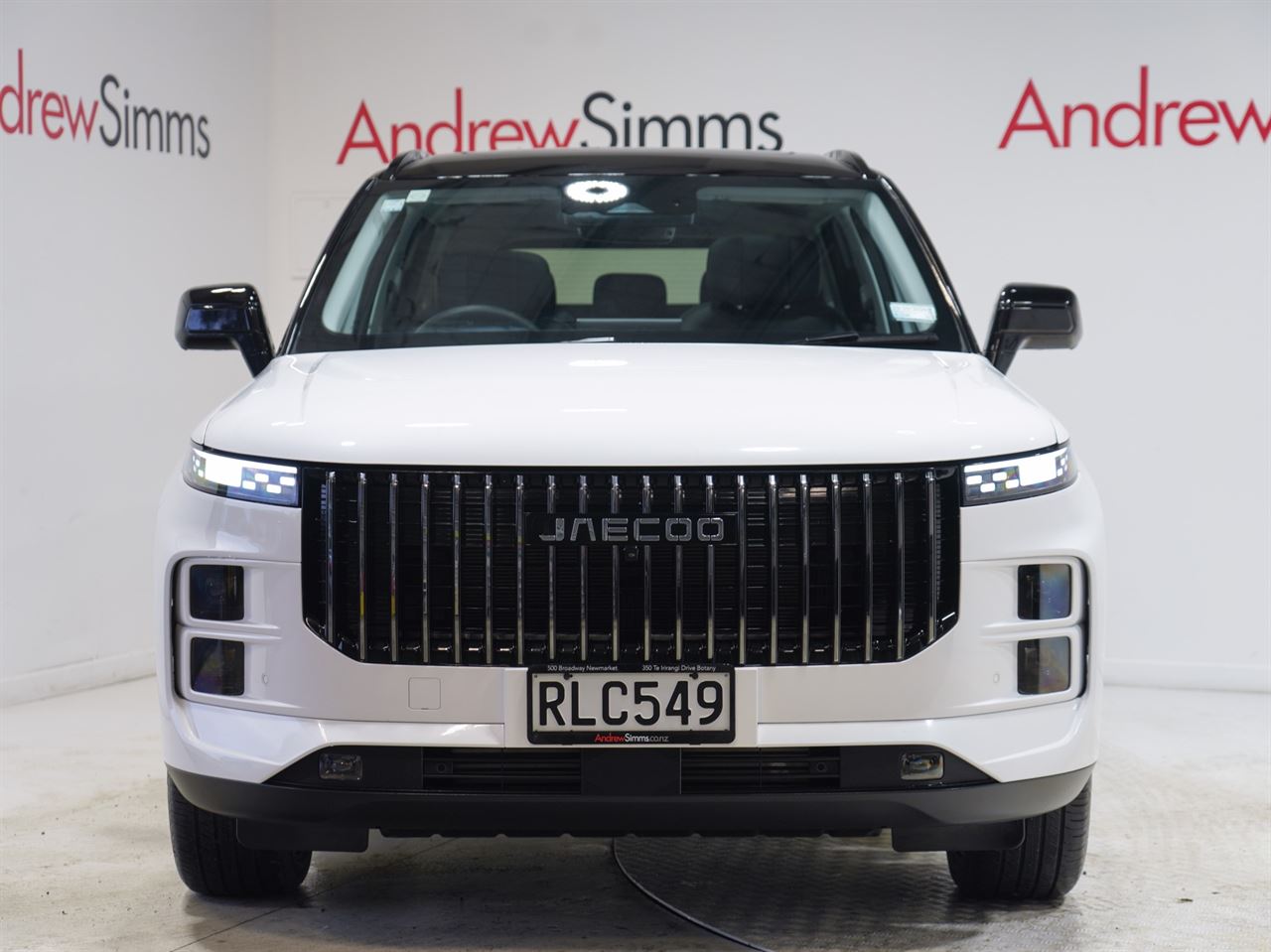 Vehicle image 4
