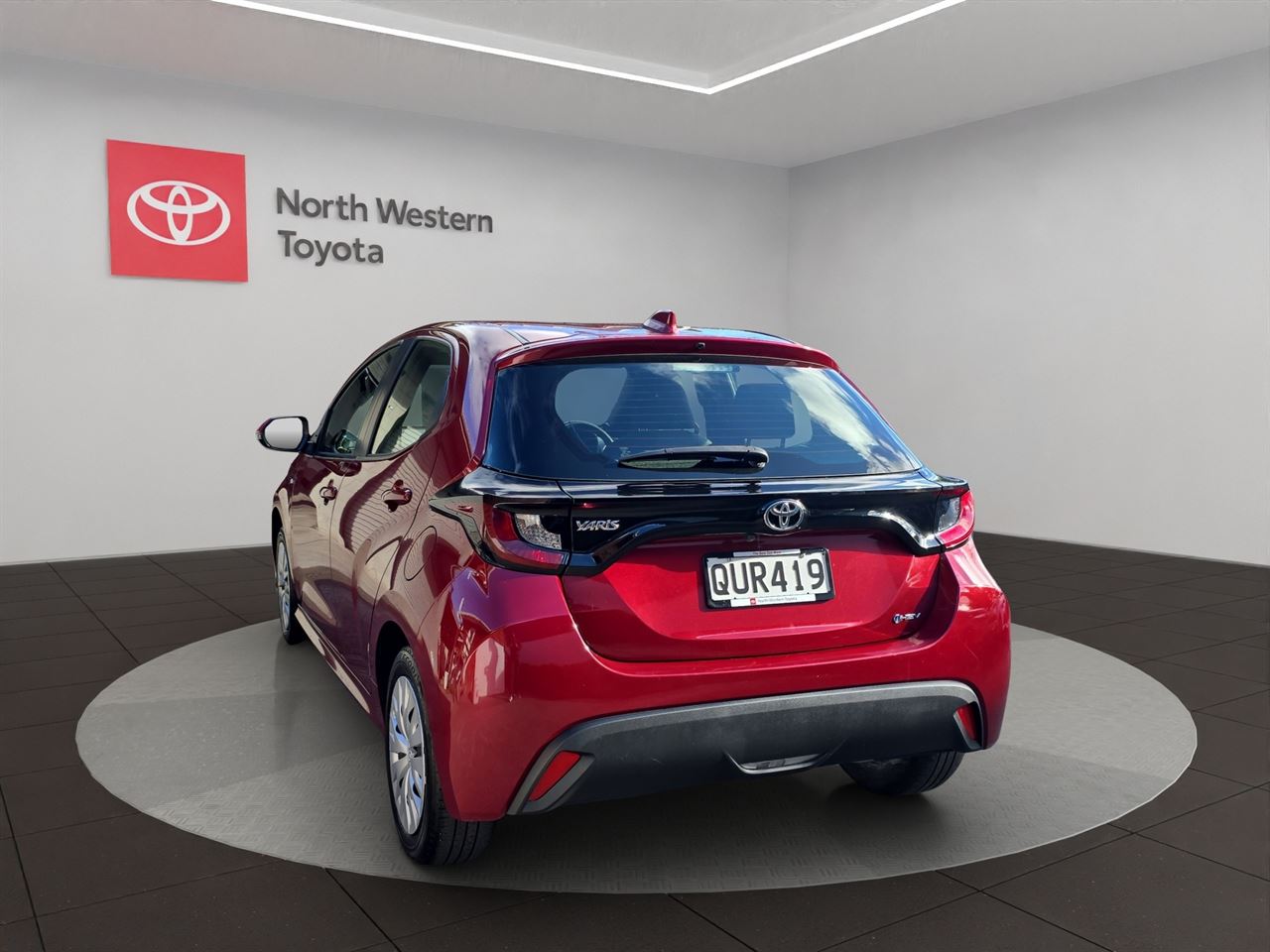 Vehicle image 5