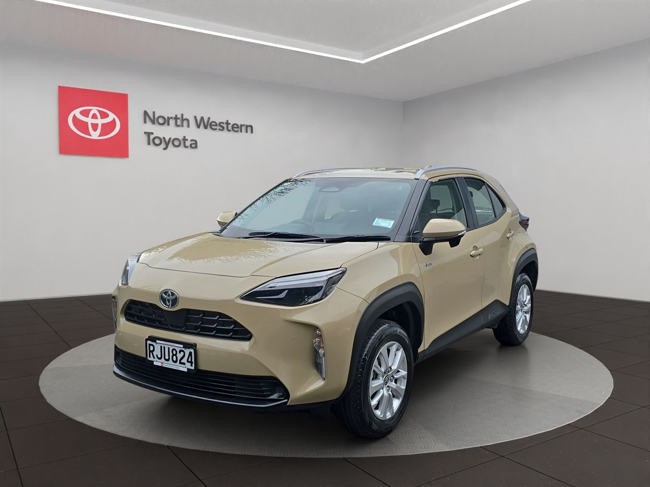 Vehicle image 3
