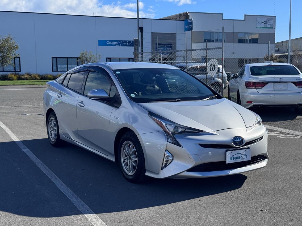 Vehicle image 3