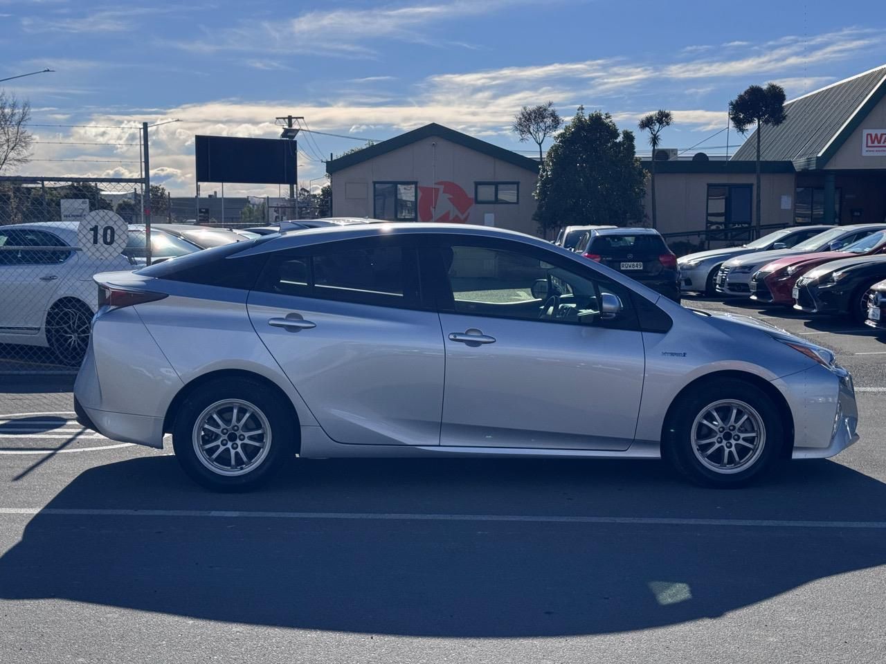 Vehicle image 4