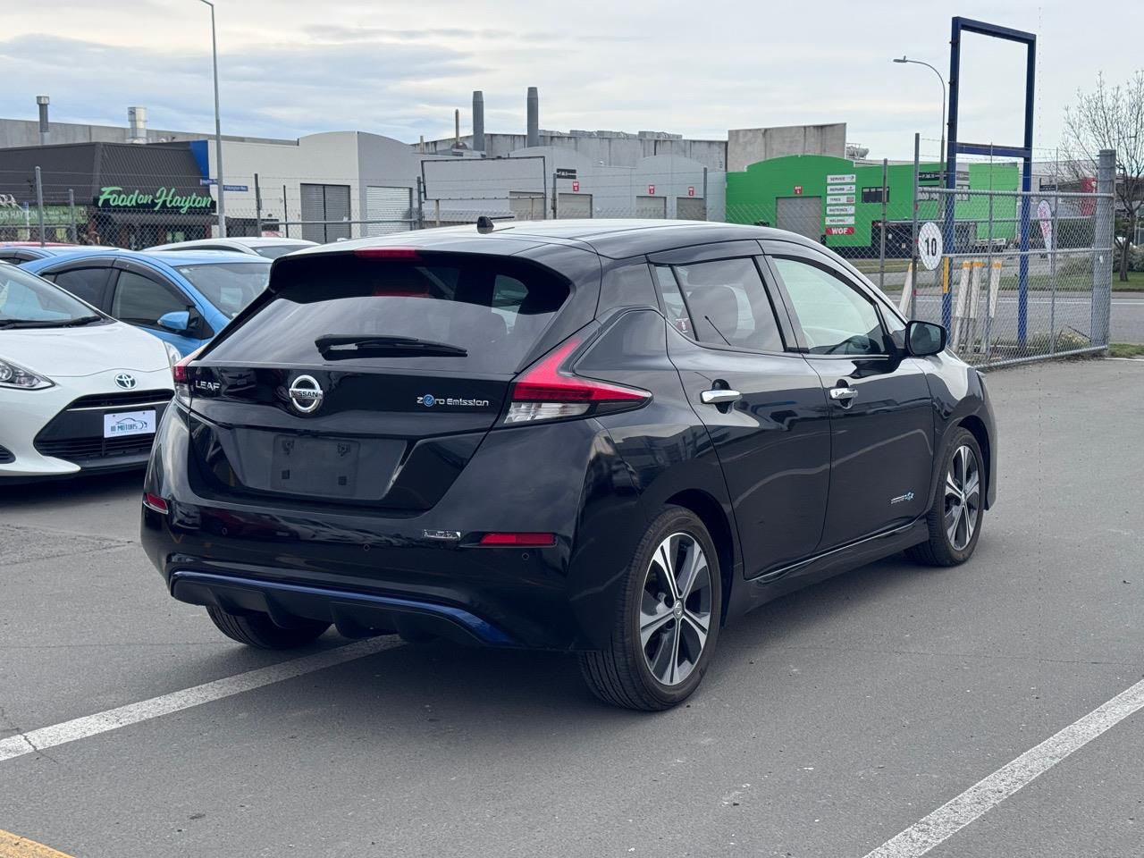 Vehicle image 5