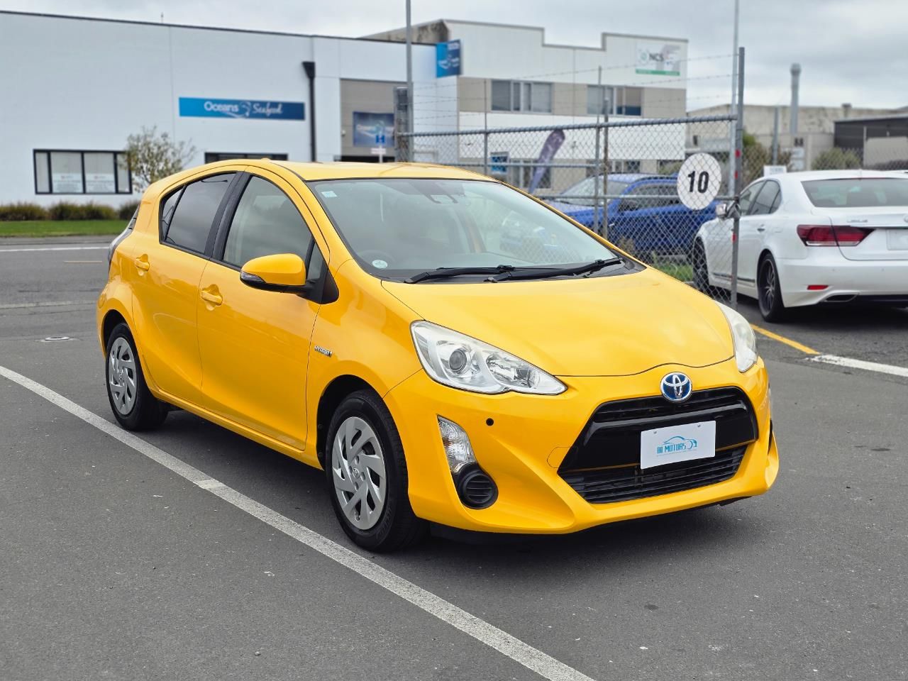 Vehicle image 3