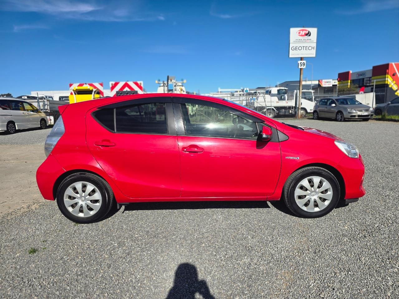 Vehicle image 4