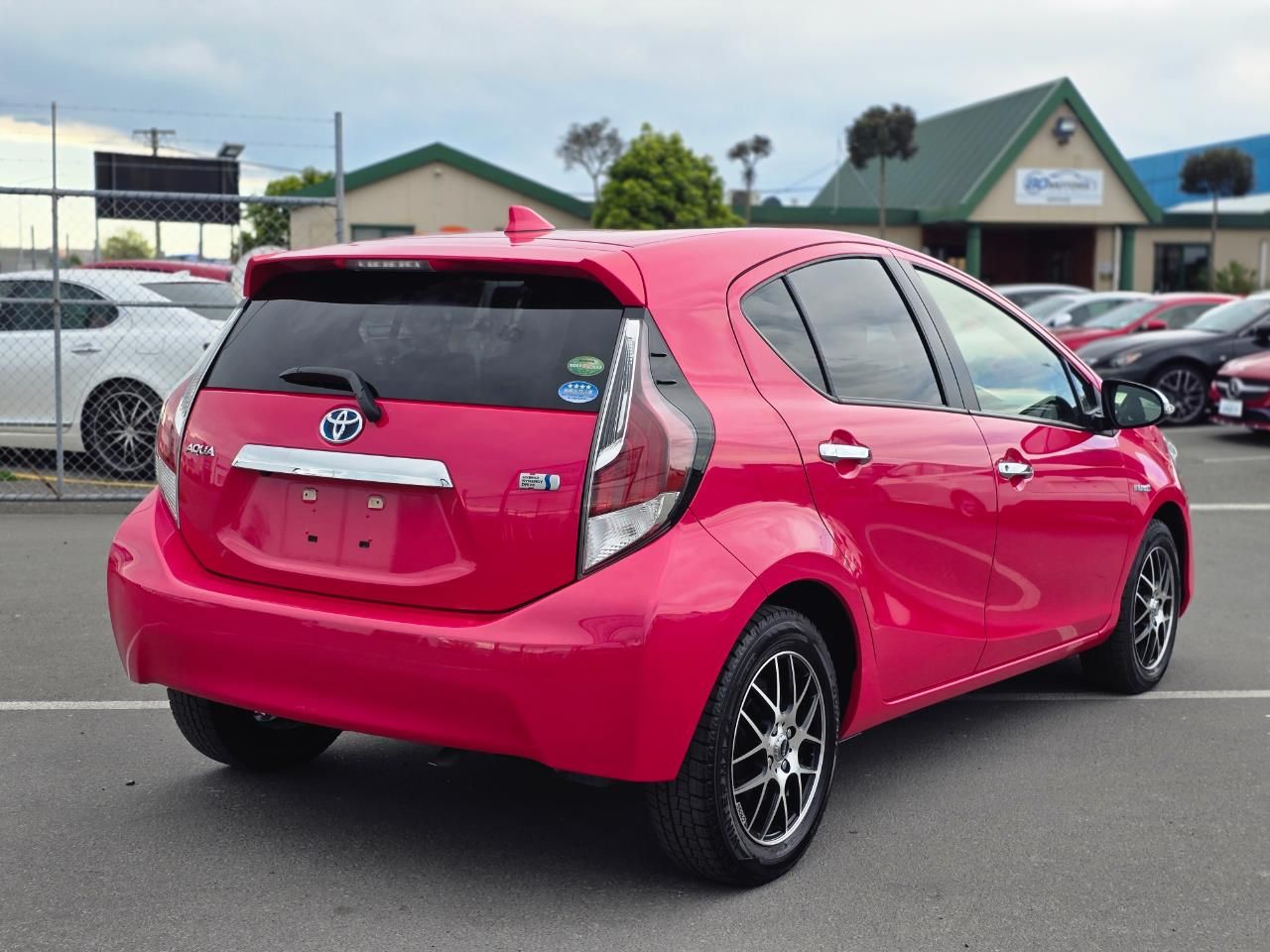 Vehicle image 5