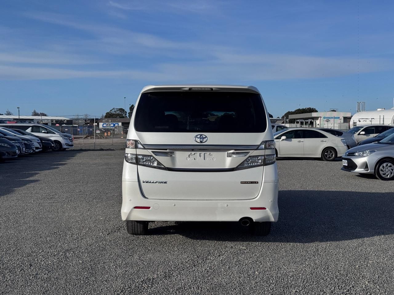 Vehicle image 5