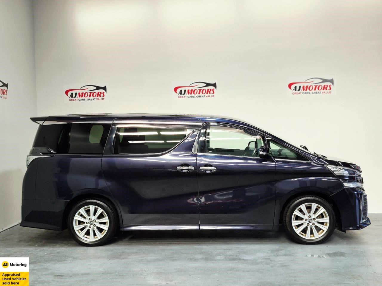 Vehicle image 3