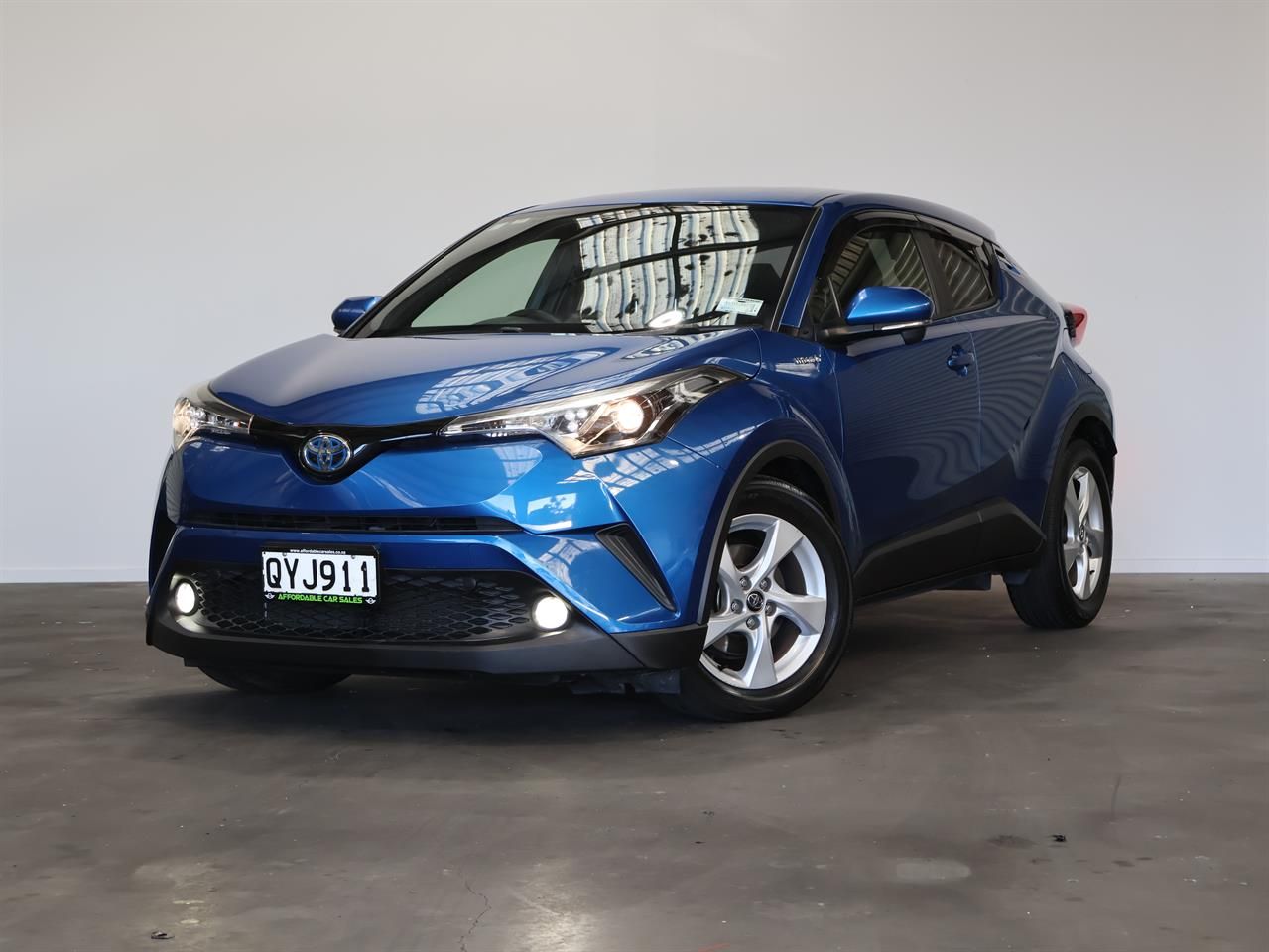 Vehicle image 3