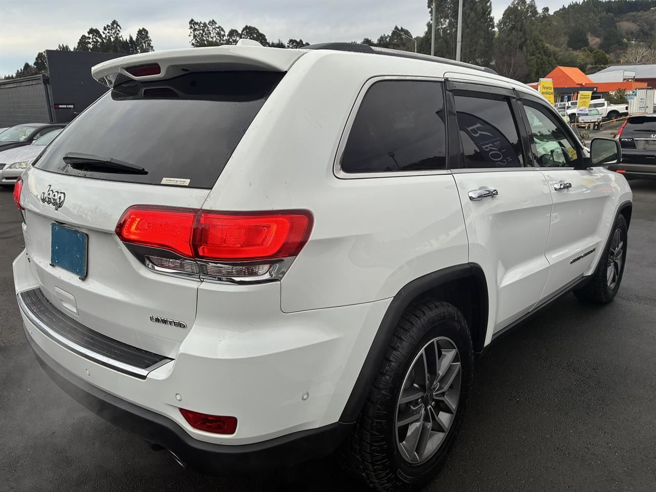 Vehicle image 3