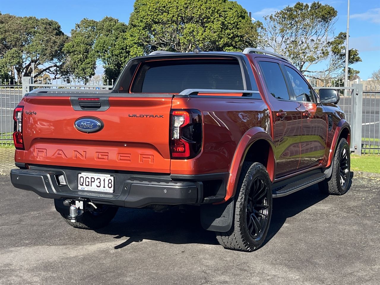 Vehicle image 5