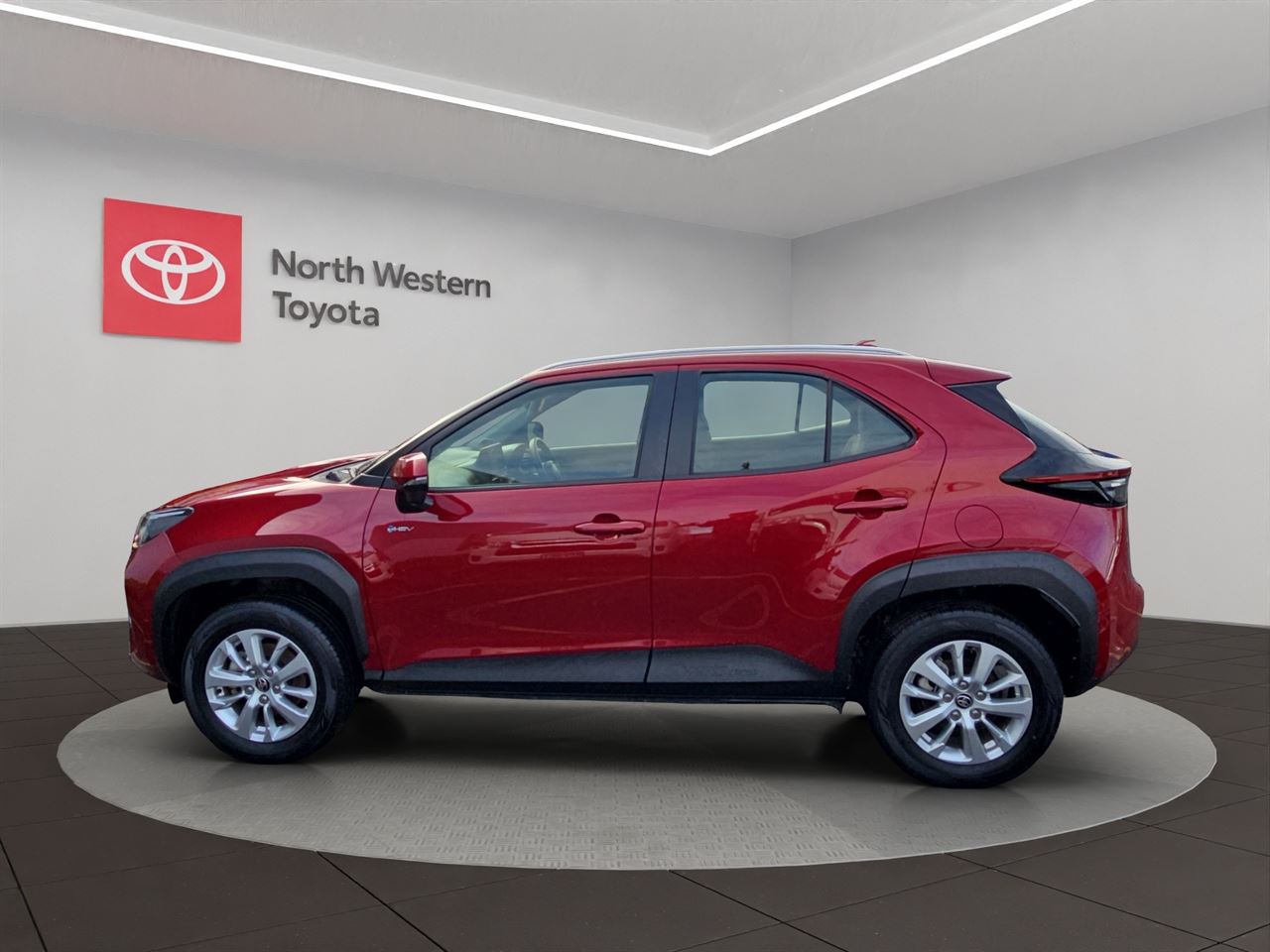 Vehicle image 4