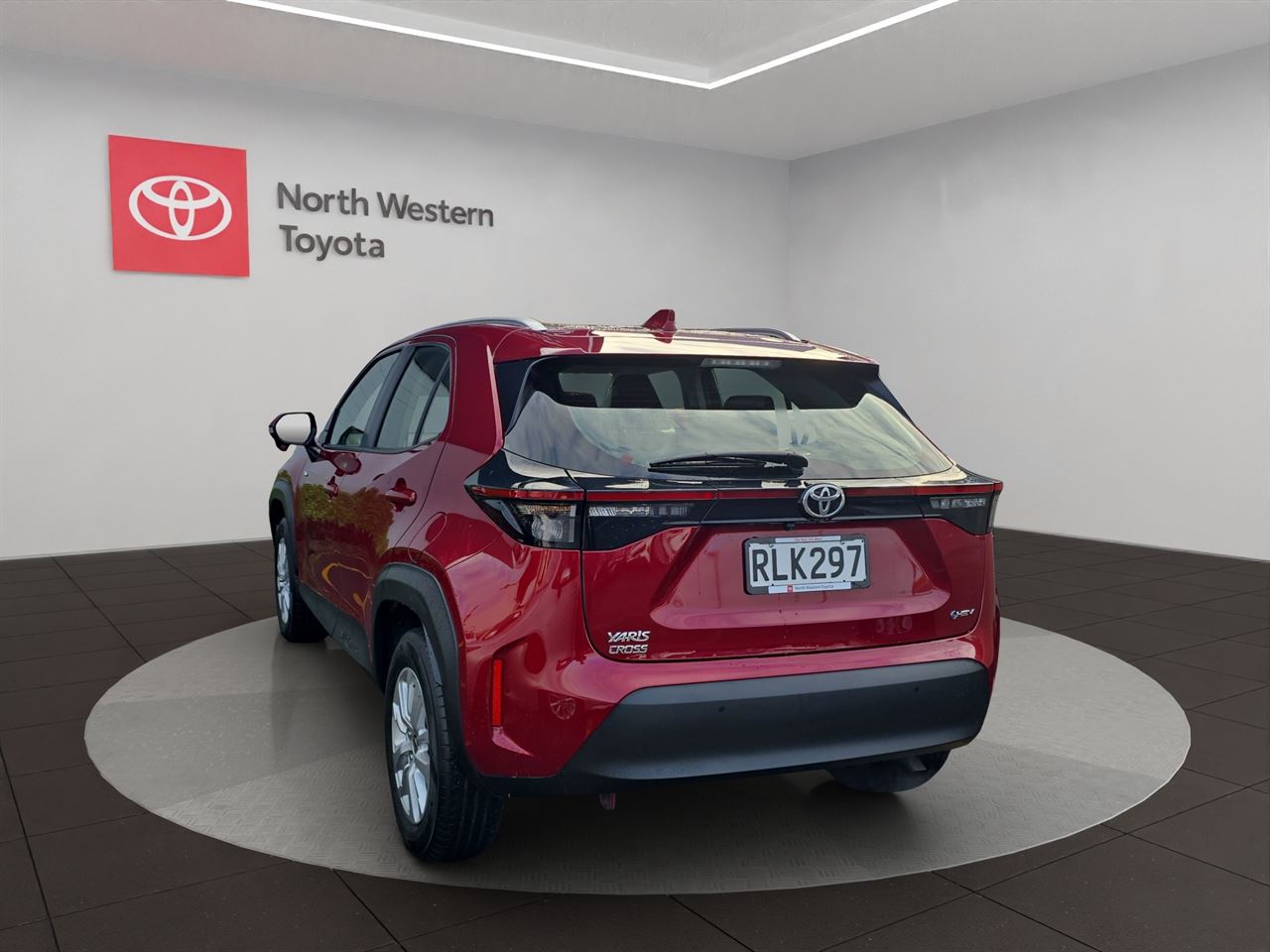 Vehicle image 5