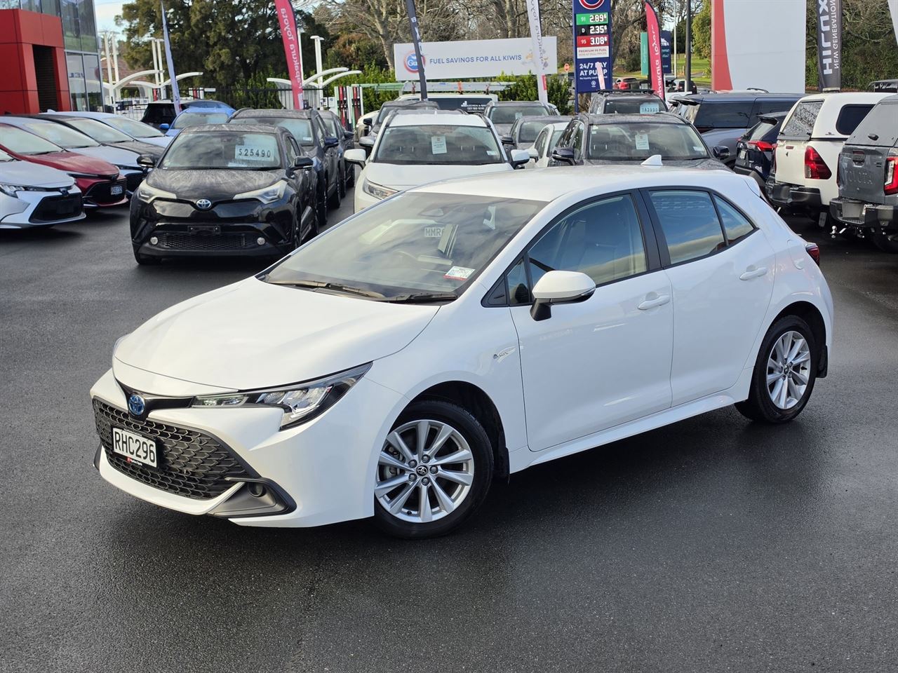 Vehicle image 5