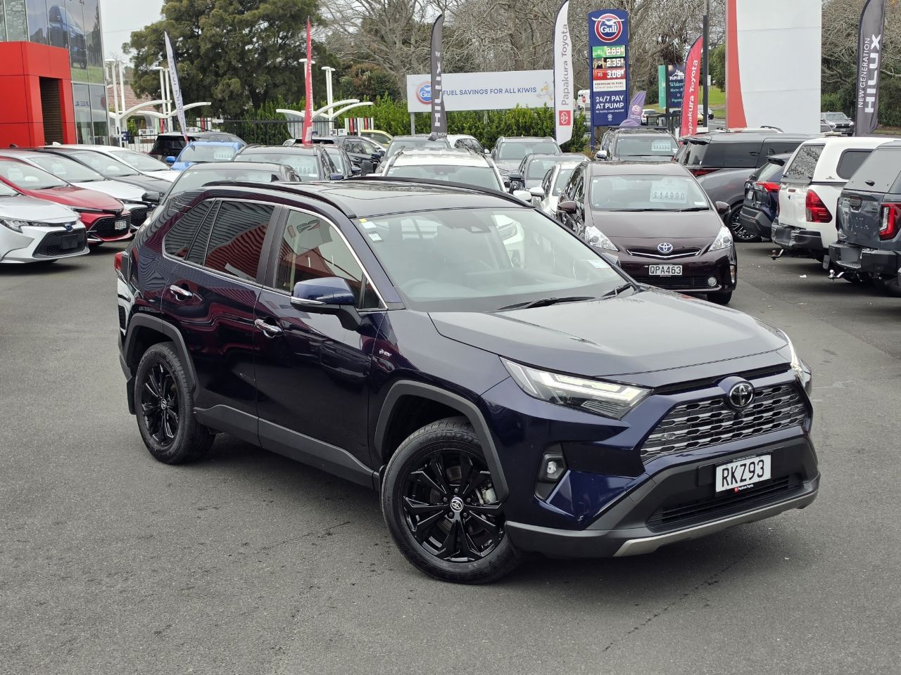 Vehicle image 5