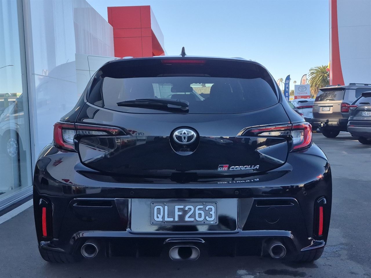 Vehicle image 4