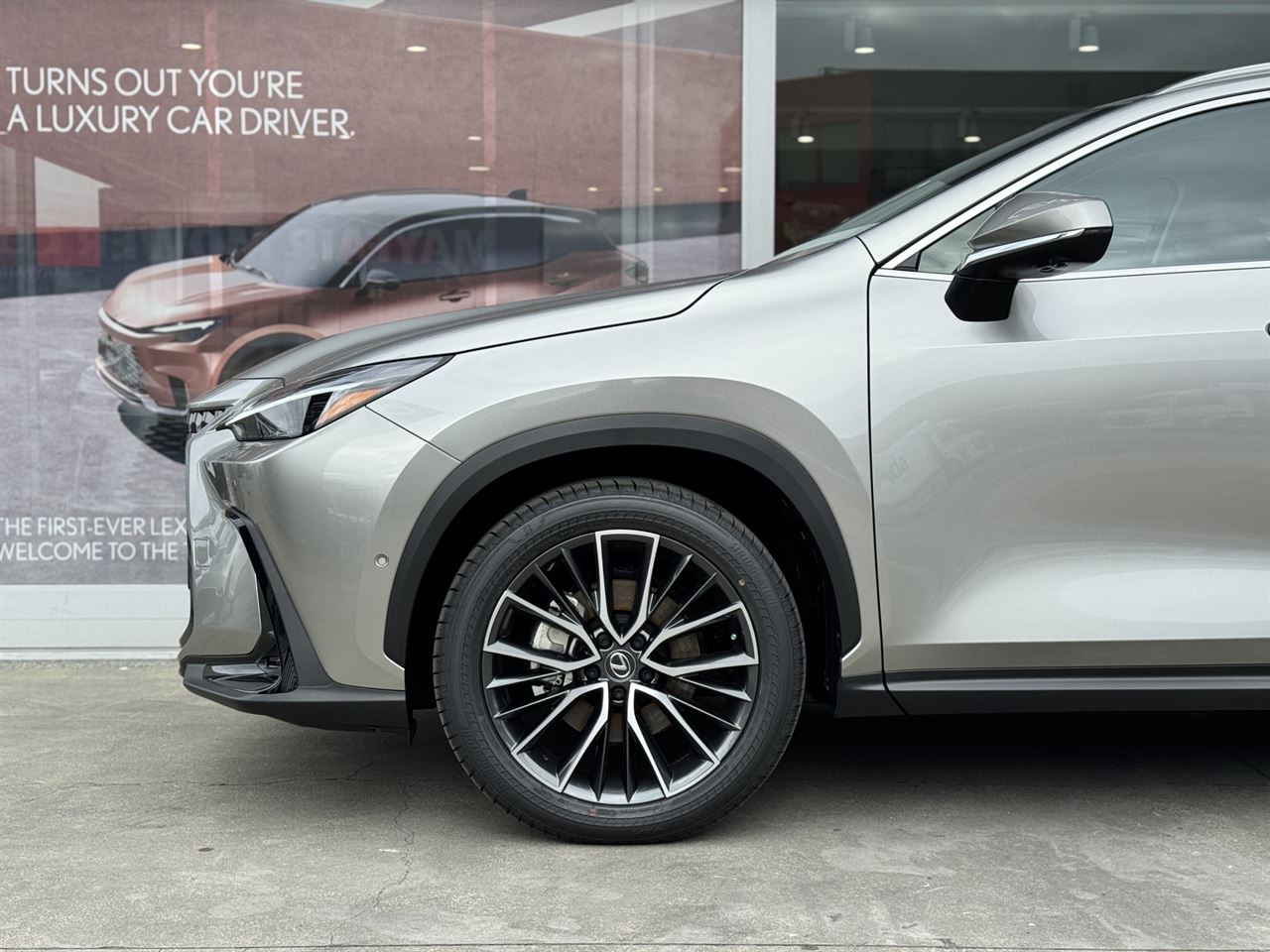 Vehicle image 5