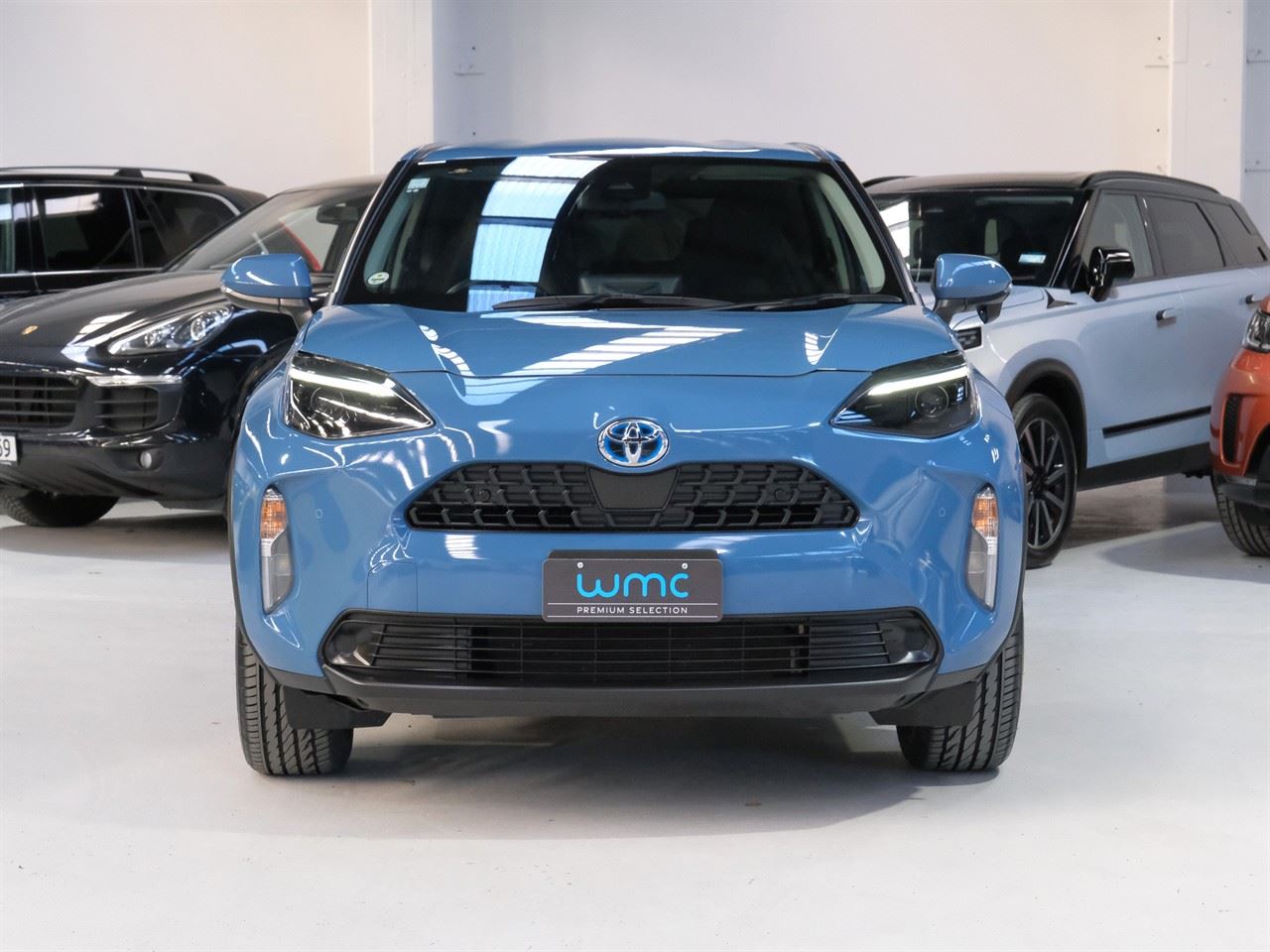 Vehicle image 3