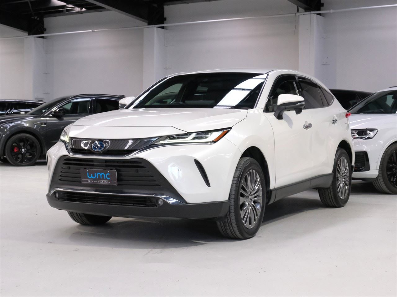 Vehicle image 4