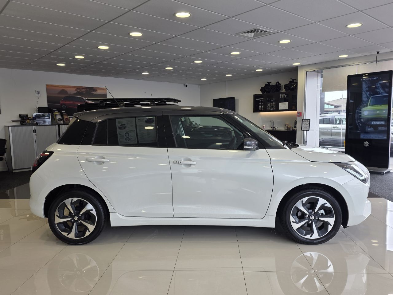 Vehicle image 3