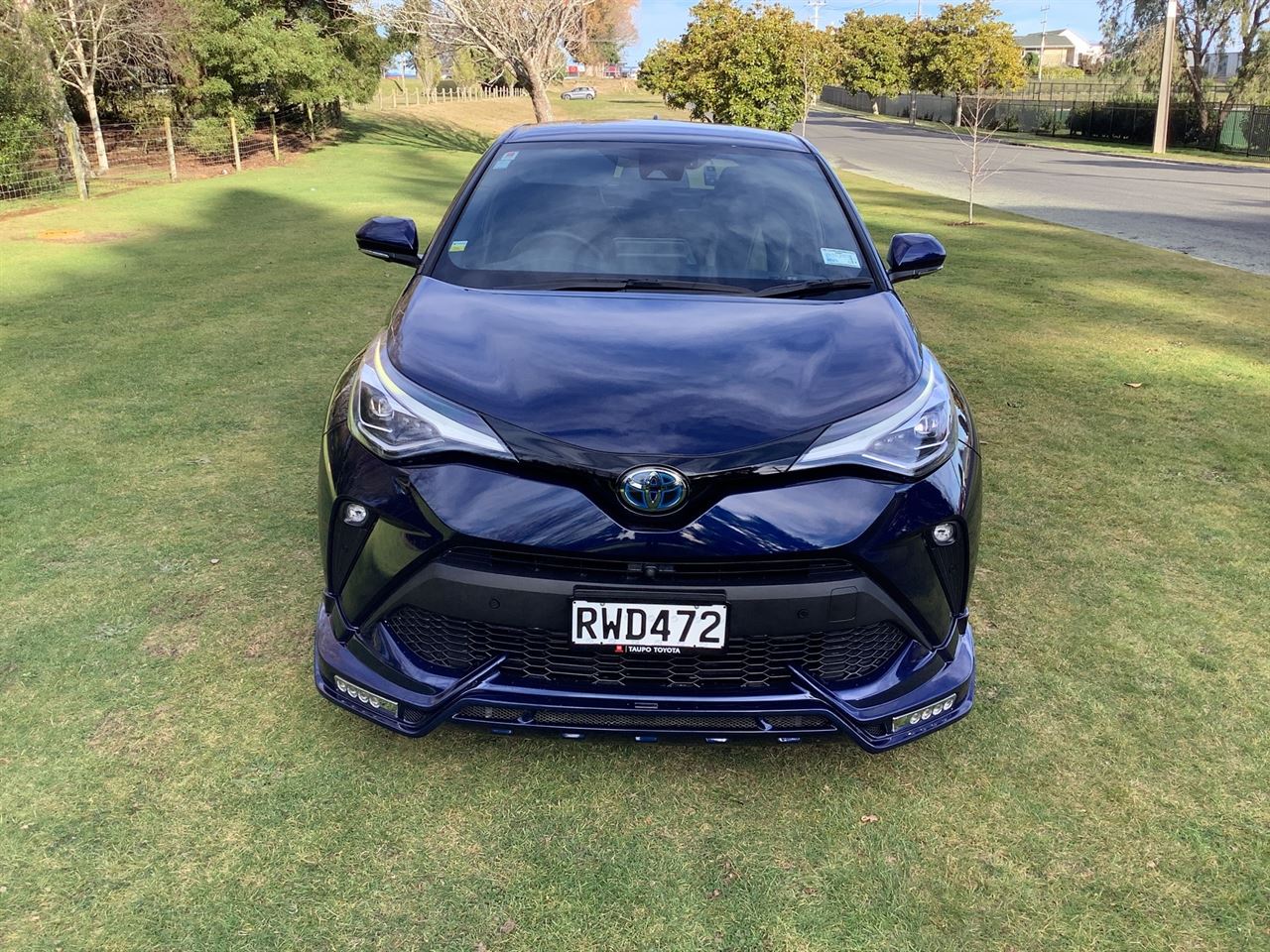 Vehicle image 3