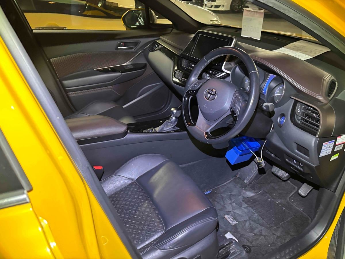 Vehicle image 3