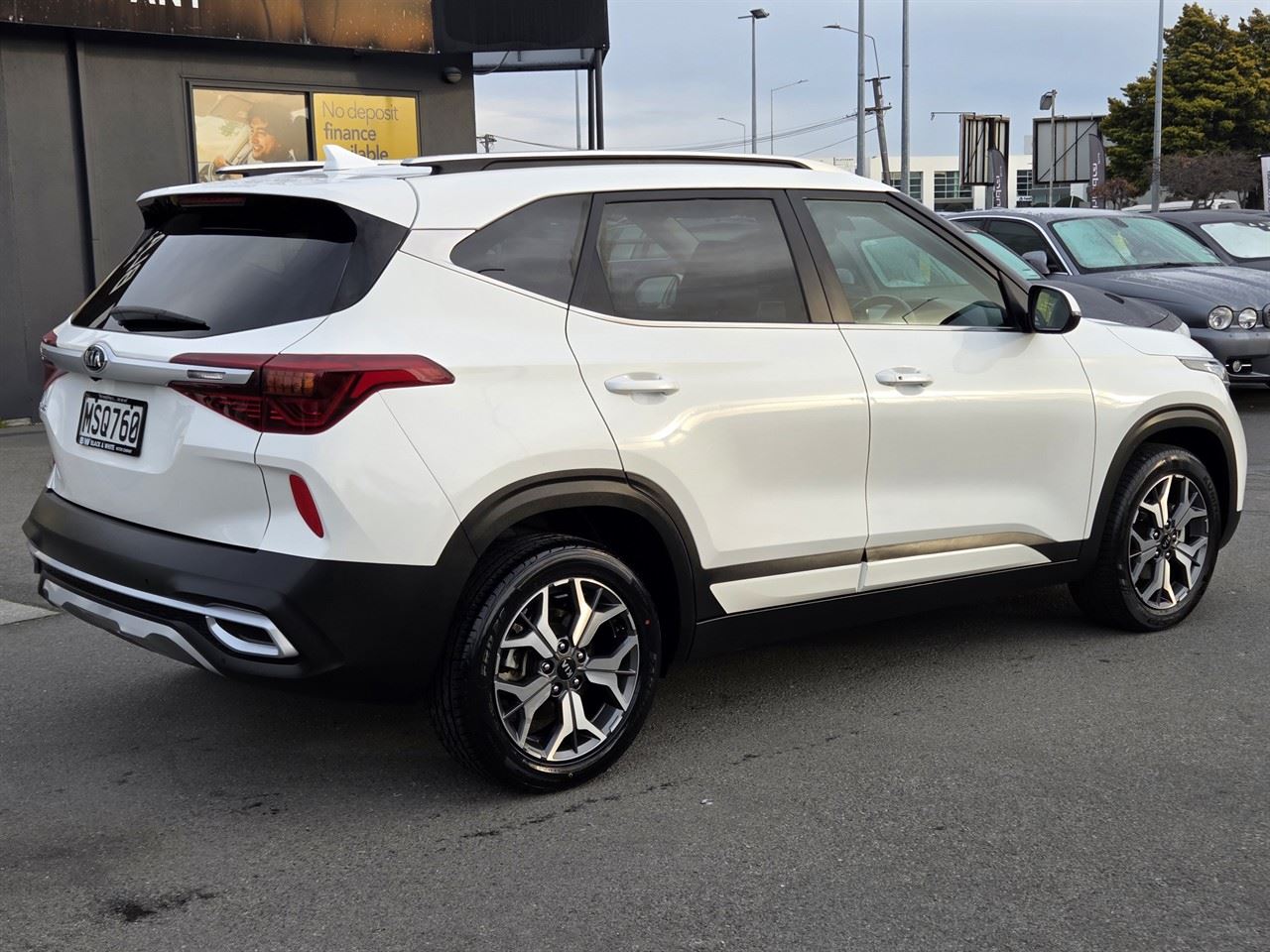Vehicle image 3