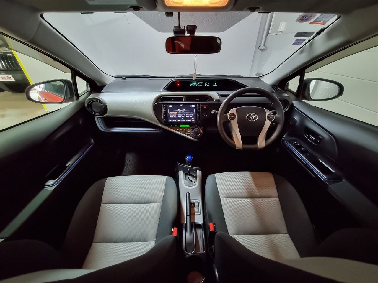 Vehicle image 3