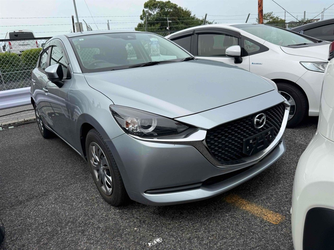 Vehicle image 5