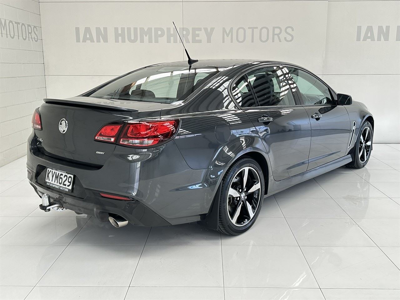Vehicle image 3
