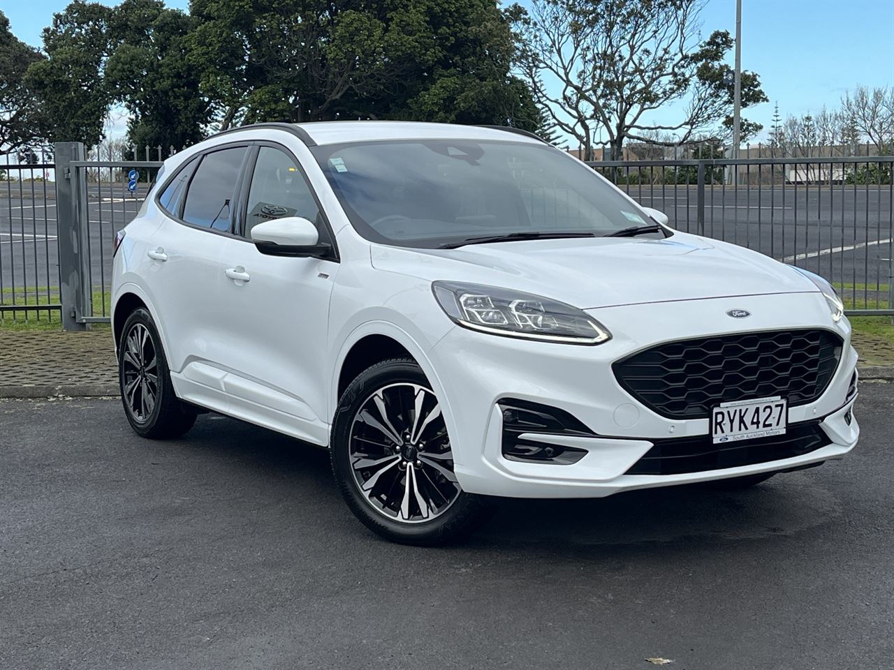 Vehicle image 3