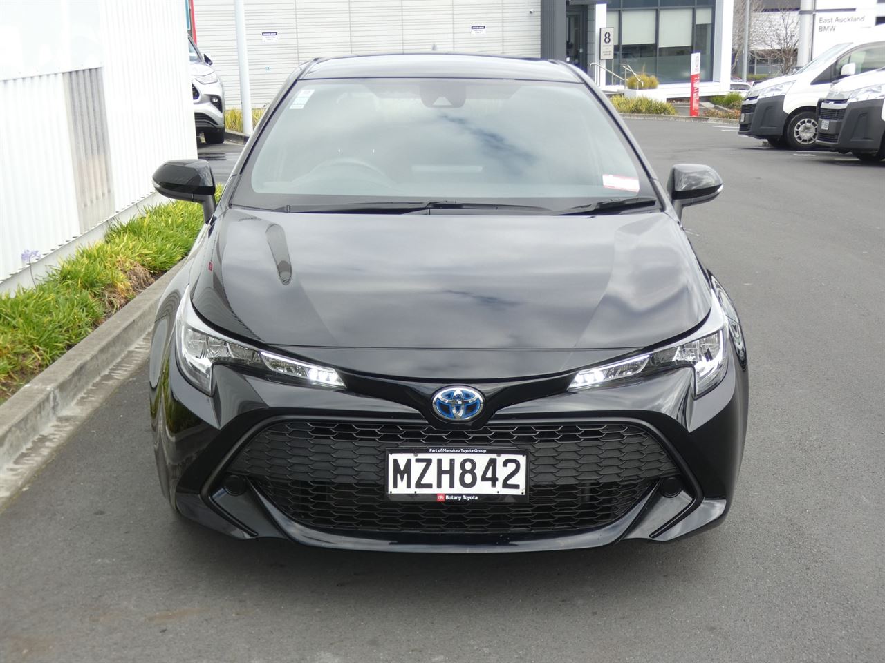 Vehicle image 3