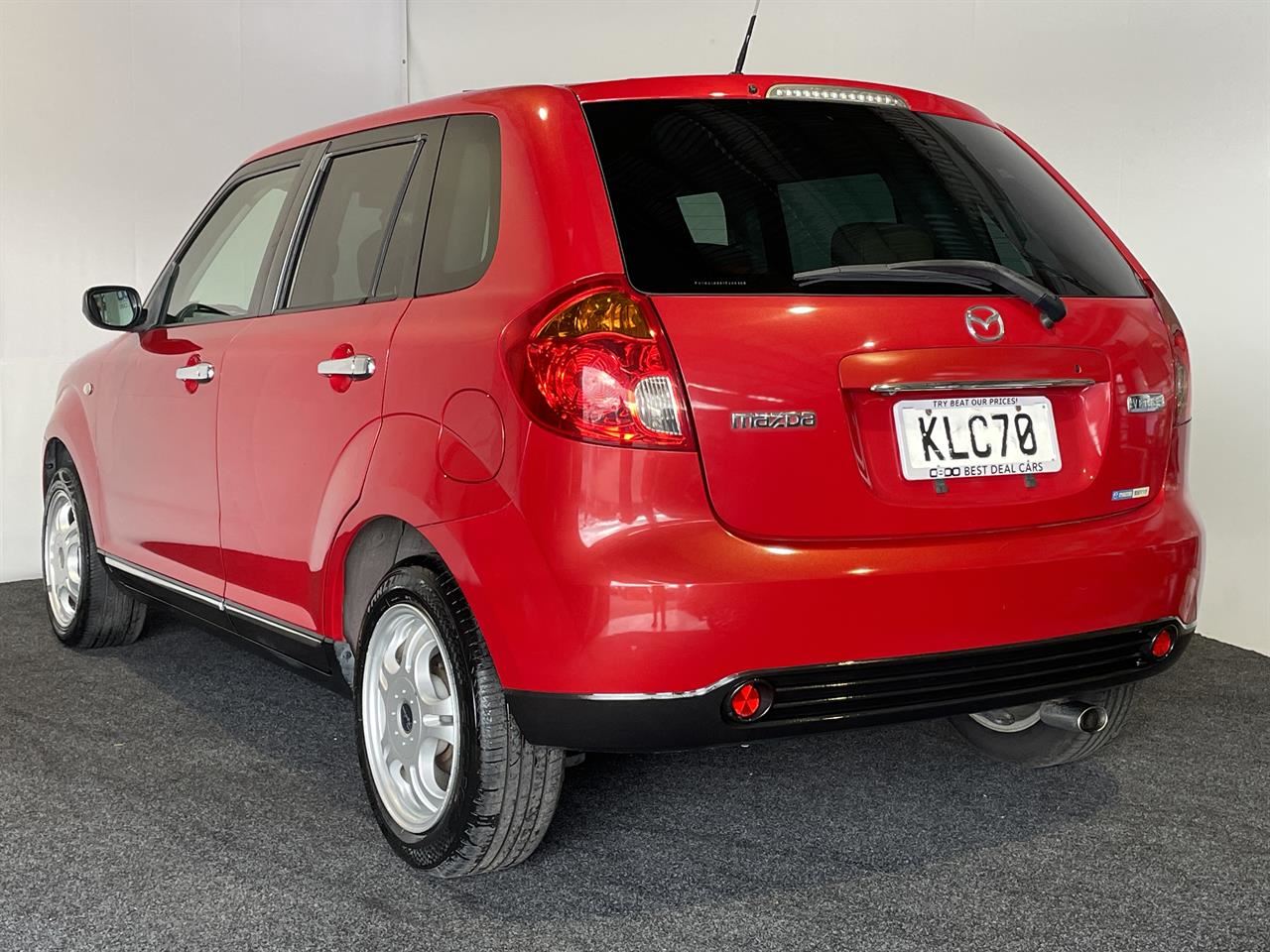 Vehicle image 4