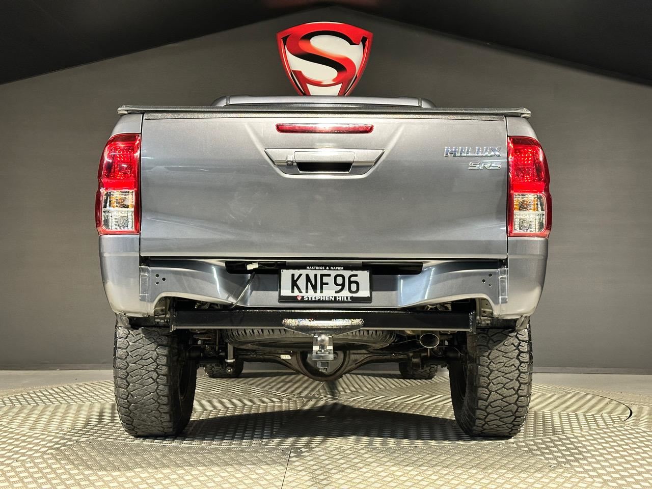 Vehicle image 5