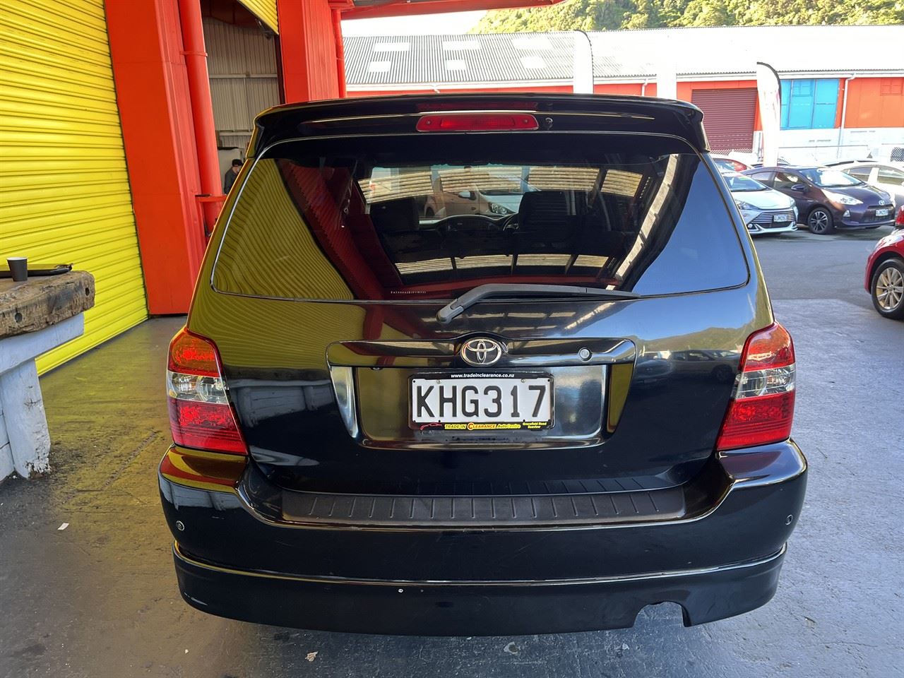 Vehicle image 5