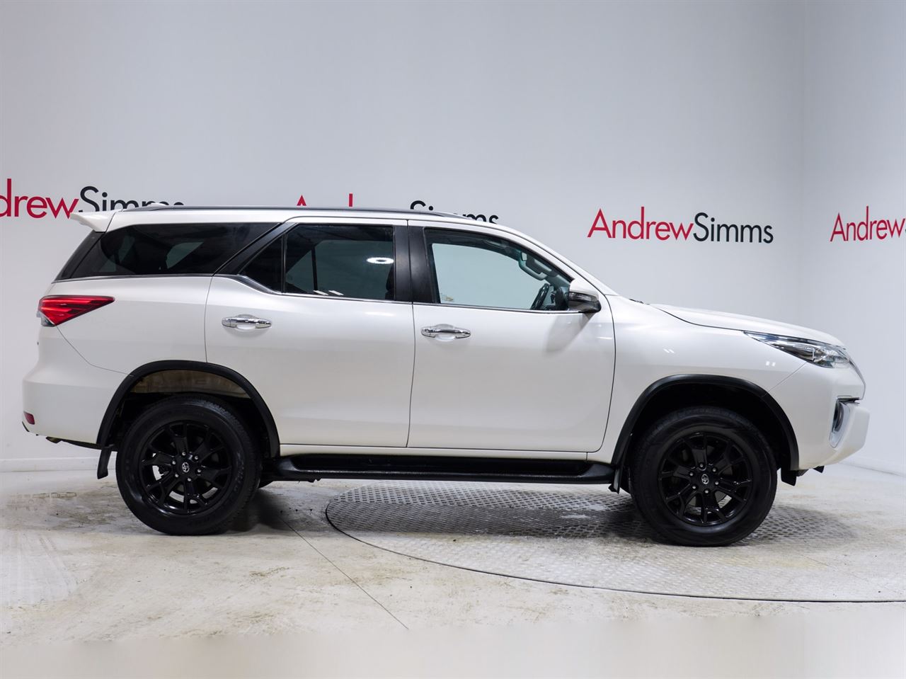 Vehicle image 3