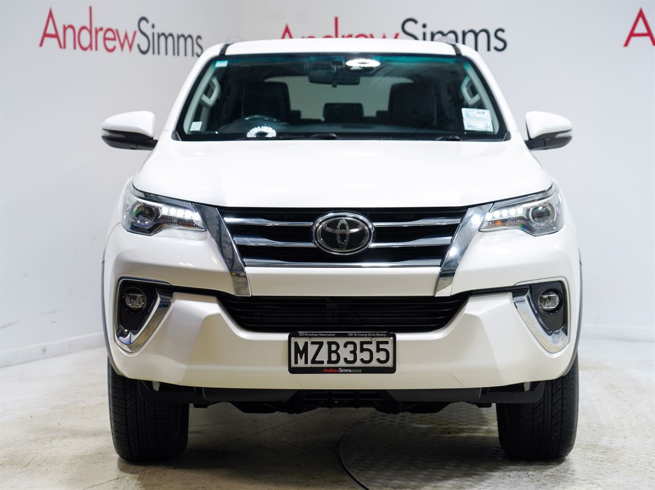 Vehicle image 4