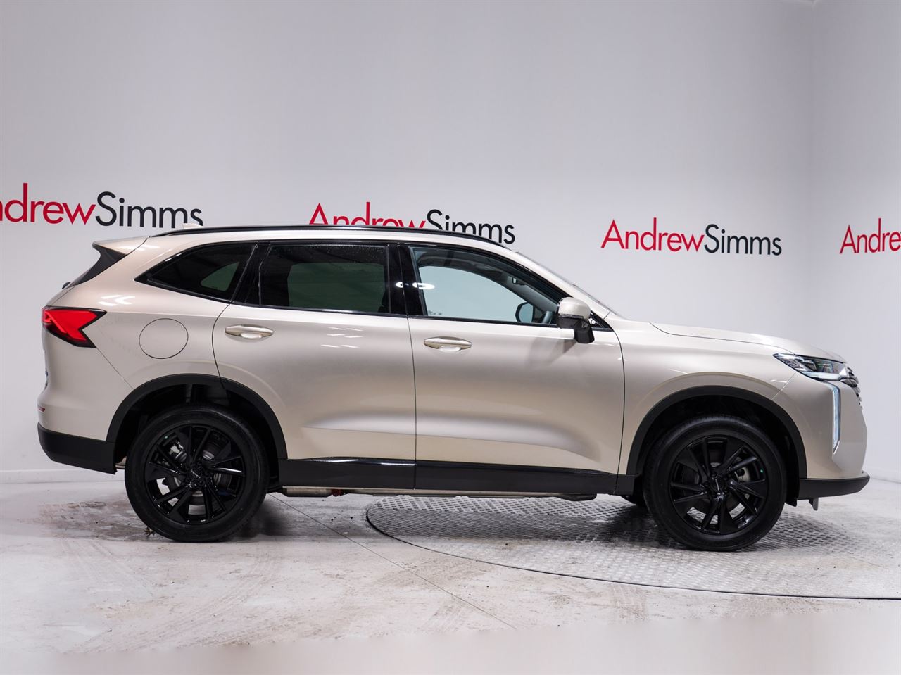 Vehicle image 3