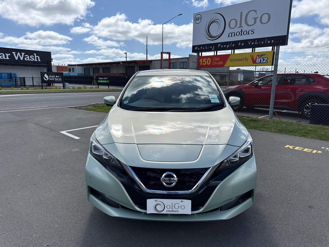 Vehicle image 3