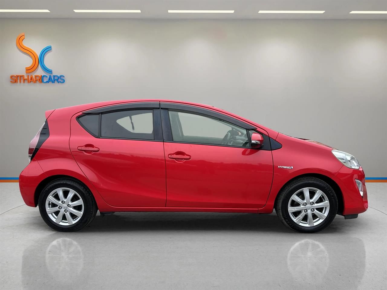 Vehicle image 4