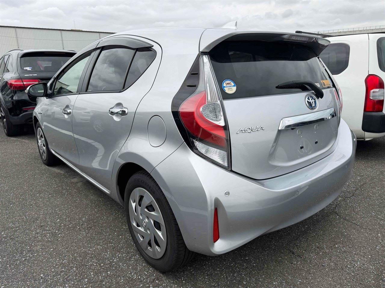 Vehicle image 2