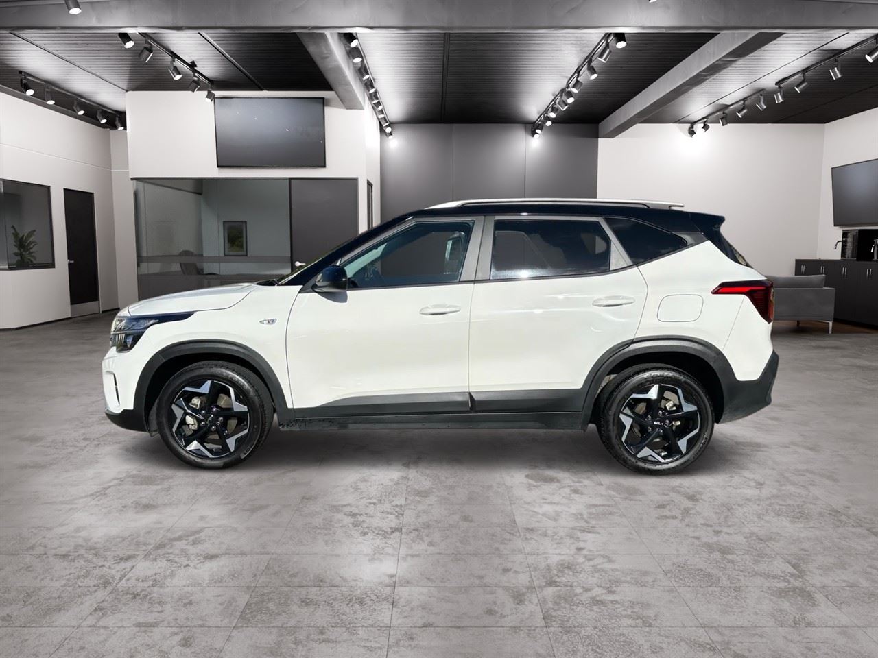 Vehicle image 3
