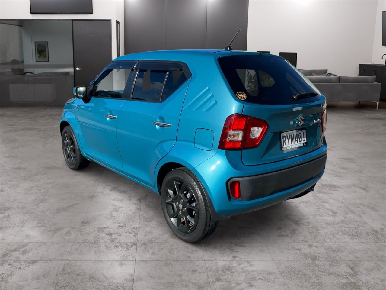 Vehicle image 4