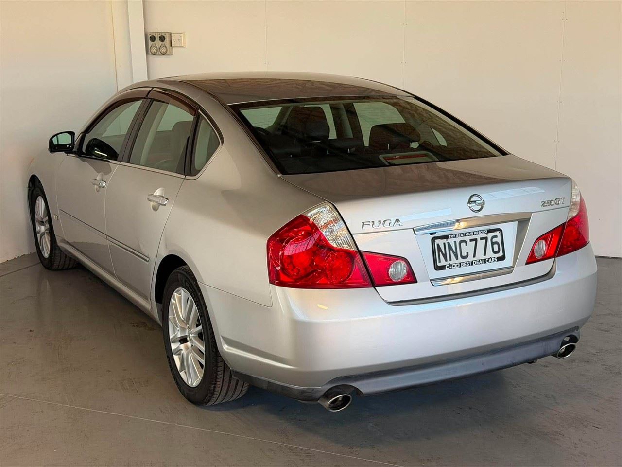 Vehicle image 4