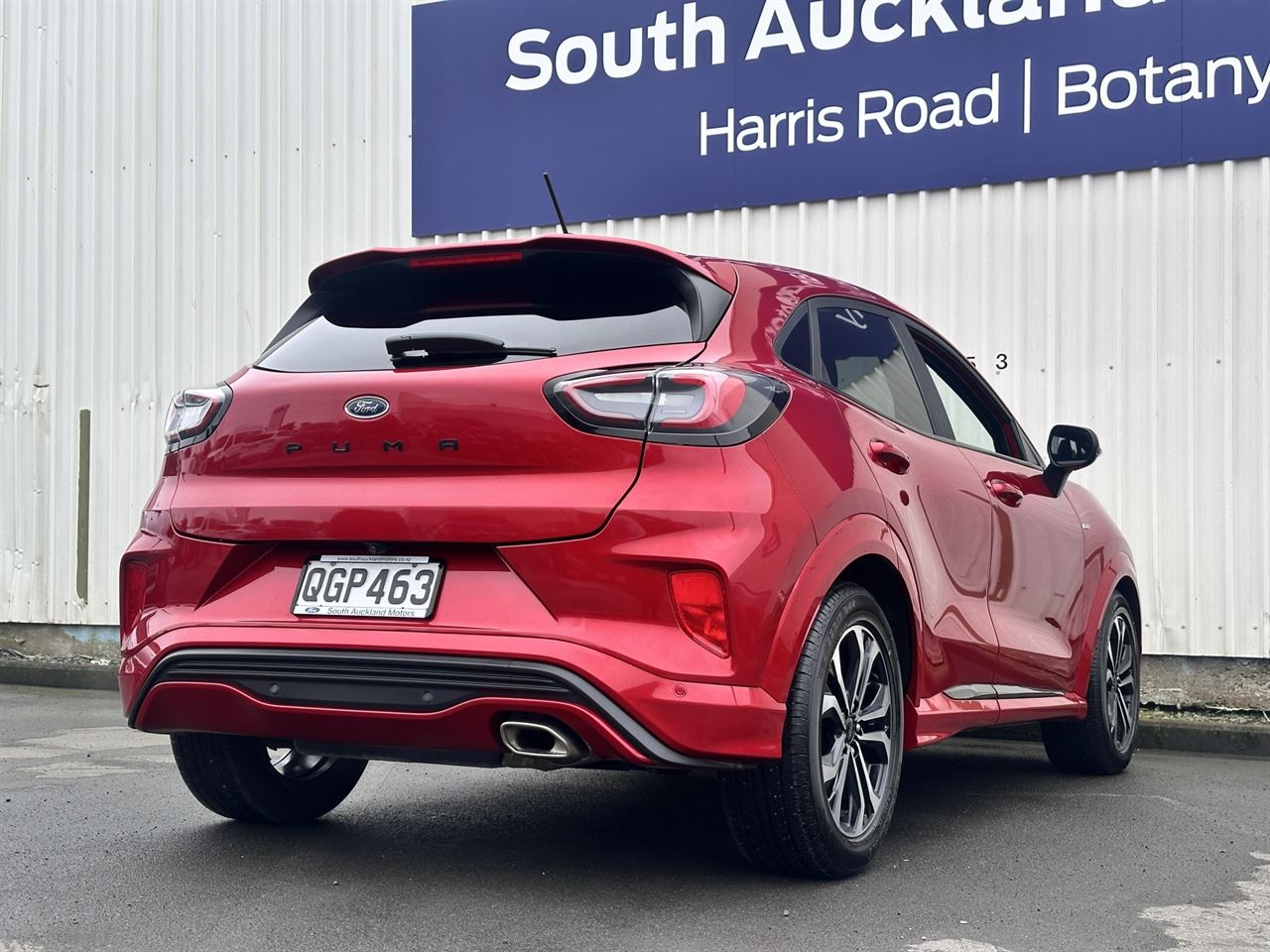 Vehicle image 3