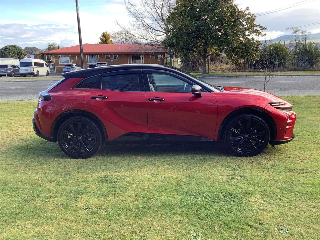 Vehicle image 4