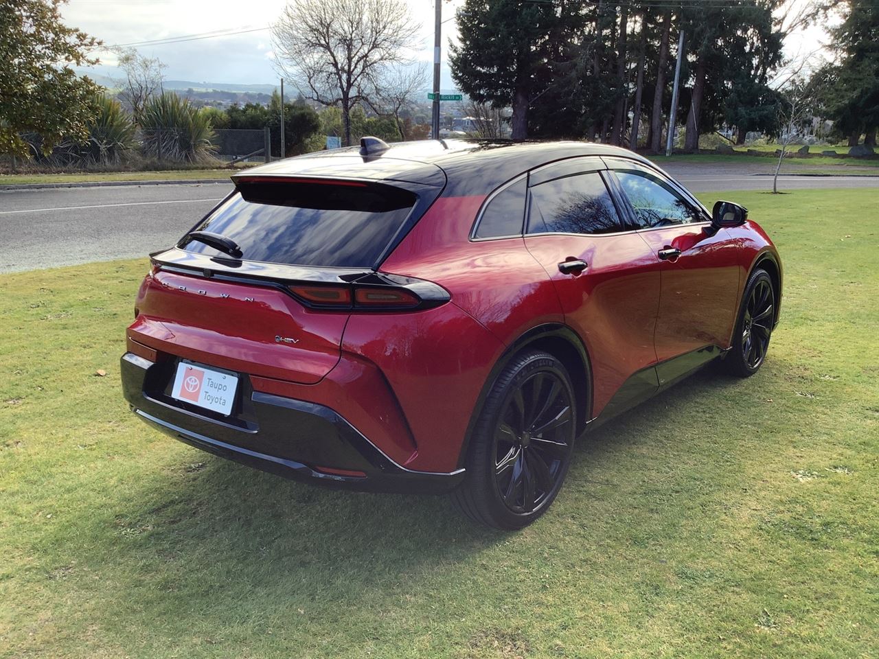 Vehicle image 5
